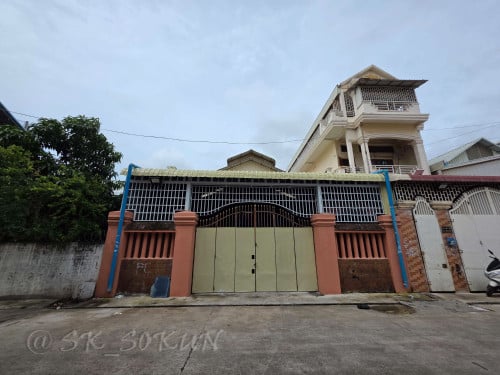 Big enough warehouse for rent in Nes Stoeung Mean Chey