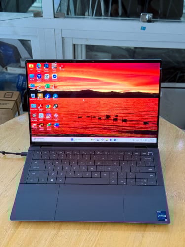 Dell Latitude 9440 2-in-1 នៅស្អាត 99%