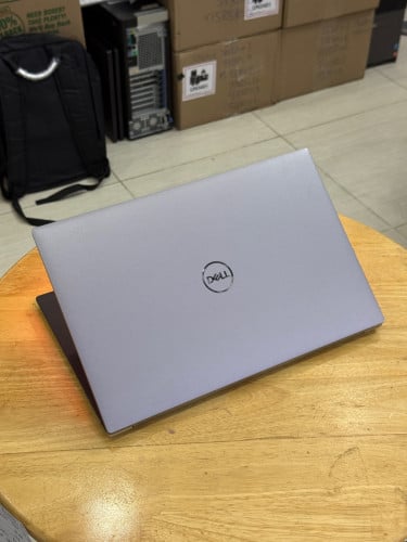 Dell Precision 5560 នៅស្អាត 99%