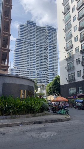 High-End Penthouse for sale in BkK1