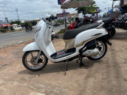 Honda Scoopy 2020
