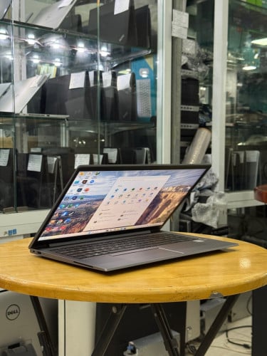 HP ZBook firefly 15 G7 នៅស្អាត 99%