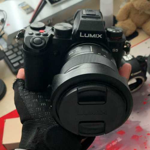 LUMIX S5 + Kit Len 20mm-60mm