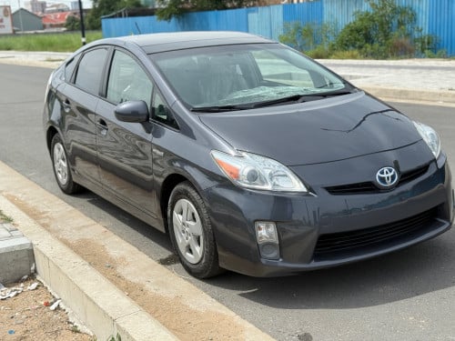 TOYOTA PRIUS 2010 Option 3 Solar មេឡានCAកាលី  17xxx$ចរចា