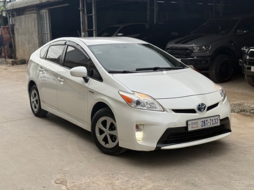 Toyota Prius 2013 ថ្មីណាស់