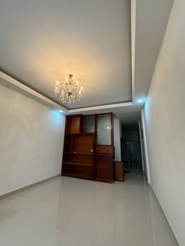 ផ្ទះសម្រាប់ជួល នៅបុរីពិភពថ្មី ឈូកវ៉ា២ (ផ្ទះស្អាត រកស៊ីបាន ផ្លូវផ្សារ ជាប់ផ្ទះកែង)