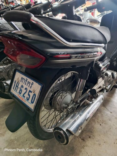 សង់ 012 ឡើង 015 ម្ចាស់ដេីម