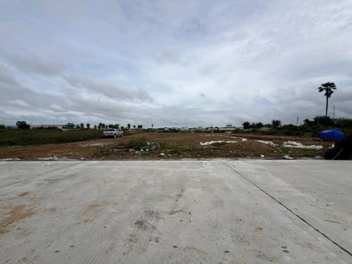 ដីលក់នៅឈូកវ៉ា1ជិតផ្លូវ2011