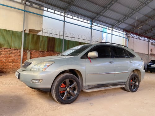 លក់​ឡាន​ Lexus RX330 ឆ្នាំ04​​ ប៉ុង2​ ស្លាកលេខ​2BA