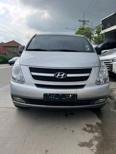Hyundai grand starex HVX half full 2010