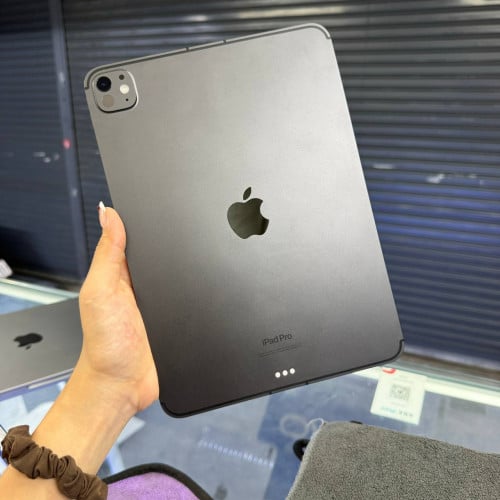 iPad Pro M4 11" 256gb Wi-Fi battery 100% space black full set comes with box + Original Pen