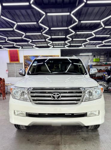 Land Cruiser CX.R.I 2011 60th Anniversary