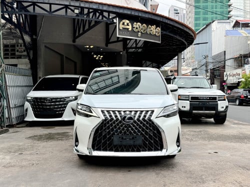 Lexus LM300h 2022 8,000km