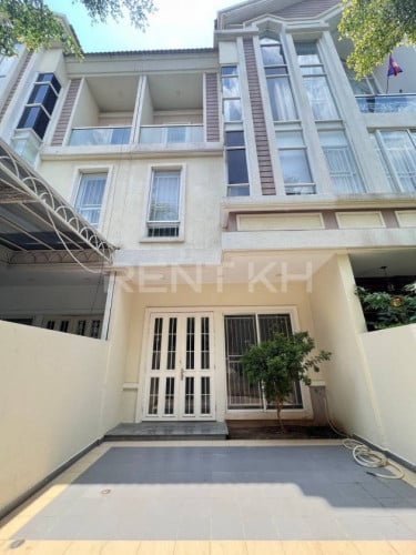 Link house for rent at Borey Chipmong SenSok
