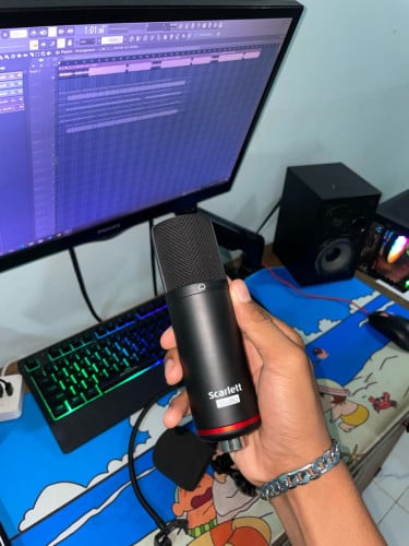Microphone Scarlett studio