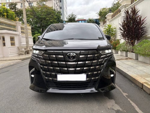 Toyota Alphard 2024 8000km
