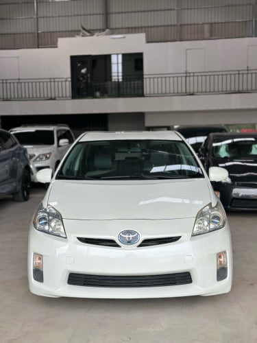 Toyota Prius 010 options 3 តម្លៃពិសេស 
