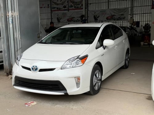 Toyota Prius 2012 option 4 ក្នុងលឿង