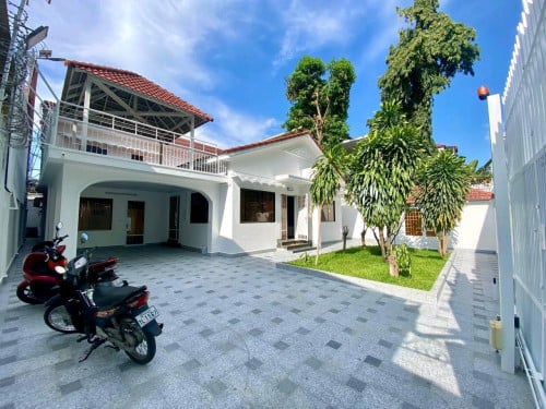 ✨Villa for Rent in BKK1 | Furniture For Living