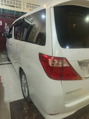 រថយន្តសំរាប់ជួលមានតៃកុង