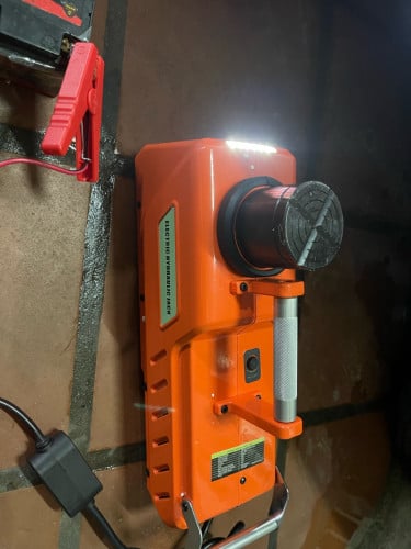 ដូយ​ប្រេីភ្លេីង​12V