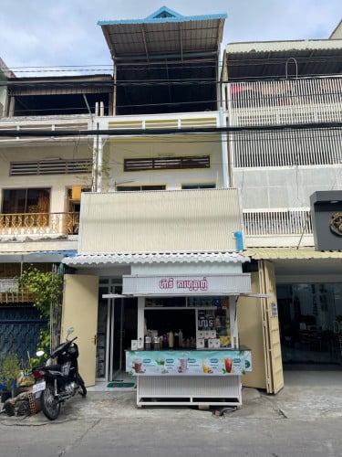 ផ្ទះអាជ៏វកម្មលក់ $360000