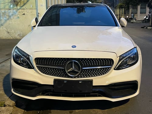 ទេីបមកដល់​​ Marcedes-Benz​ C-Class C300 AMG​ Full Options  ឆ្នាំ2015 ពណ៌​សរកាំម៉ៃ​ សន្លឹកពន្ធថ្មី​