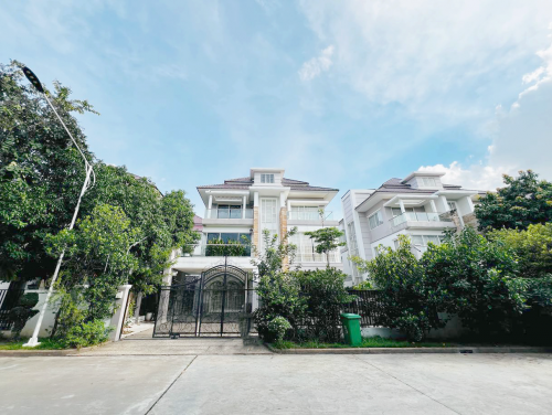 វីឡាឃ្វីនសម្រាប់ជួល | Villa Queen Rent