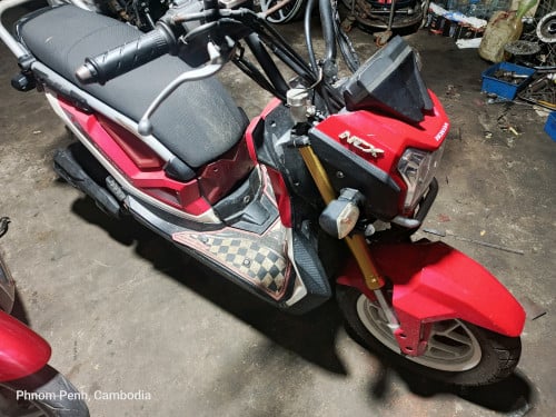 លក់ Zoomet 017 ម៉ាស៊ីនតាន់ លេខភ្នំពេញ