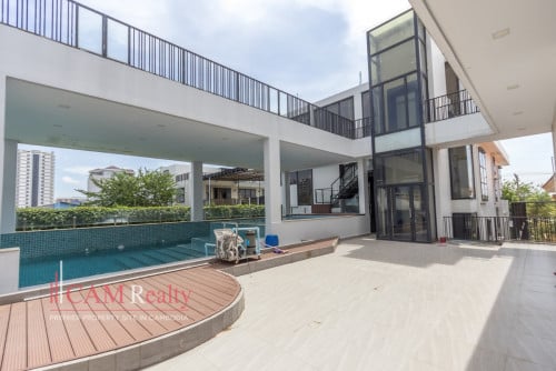 14 Bedroom Villa With Private Pool For Rent in Sen Sok Near St.2004