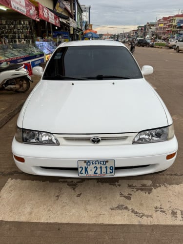 Corolla 97 ក្នុងលឿង