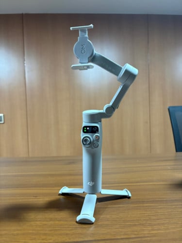 DJI OSMO MOBILE 7 ប្រើបាន ២ ដង គត់តាំងពីទិញមក បងចង់បានអាចឆាតមកបាន ( តម្លៃសមរម្យ )