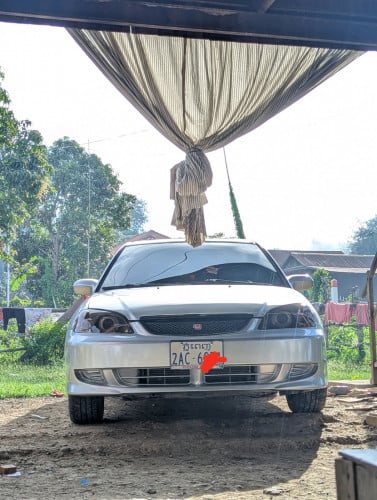 Honda civic es 2002 Full option