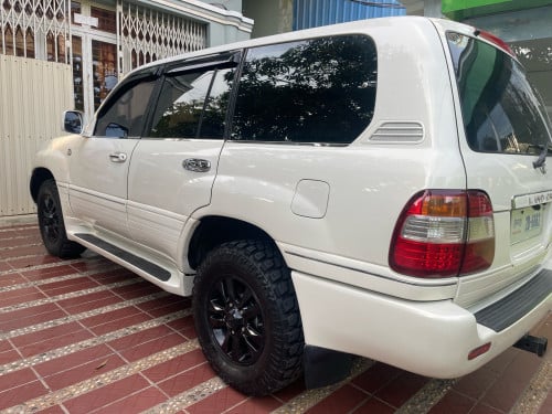Landcruser 98 ម៉ាស៊ុត ម៉ាស៊ីនធំ 24Vale