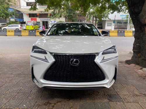 NX200t ឆ្នាំ2017 ប៉ូតុង5 ថ្មីខ្លាំង