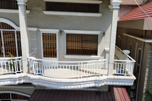 The Big outdoor balcony unit 3bedrooms for rent in Boeung Keng Kang areas.
