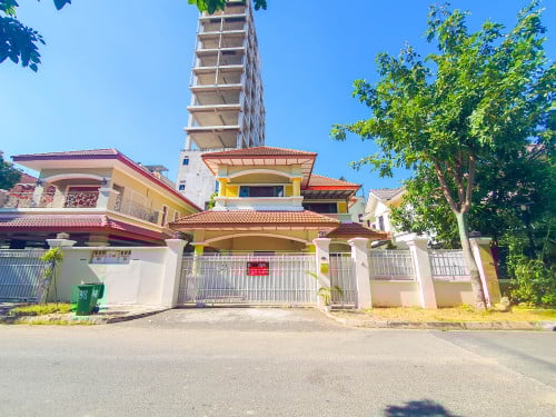 វីឡាទោល សម្រាប់ជួល