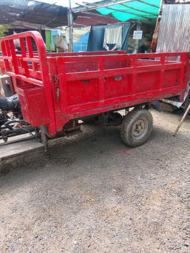 រម៉កកង់បីលក់ធូរៗ