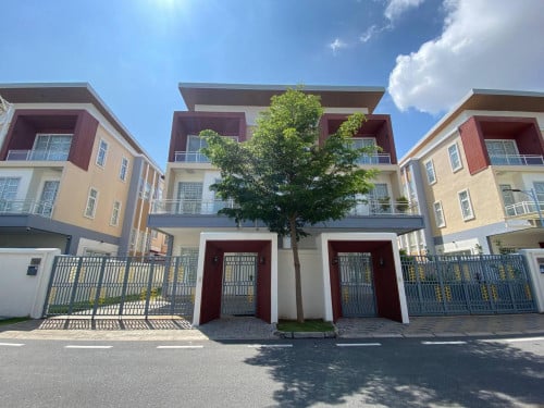 វីឡាភ្លោះផ្លាំមឺរៀ ហ្រ្កេនសម្រាប់លក់បុរីអ័រគីដេ ដឹប៊ូតានិចសុីធី