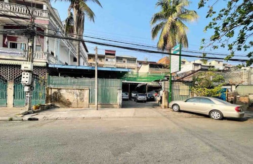 ដីសម្រាប់លក់នៅសង្កាត់អូឡាំពិច  ជិតវត្តមហាមន្រ្តី ទីតាំងល្អសម្រាប់ សង់វីឡា សង់អគារ នឹងផ្សេងៗទៀត...