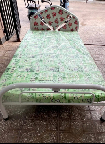 គ្រែដែក + ពូក នៅថ្មីស្អាតដូចរូប