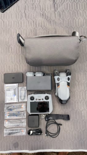 ដ្រូន DJI AiR 3s