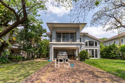 #FORSALE Luxury 3-Bedroom Villa 🏠🌿 -📍North Bridge, Teuk Thla, Phnom Penh