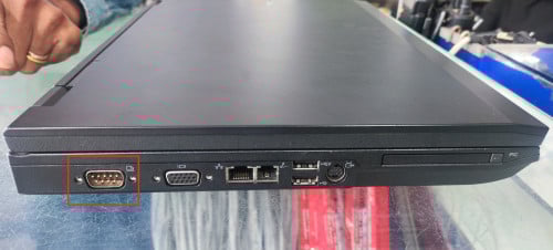 ខ្ញុំរកទិញ laptop modelចាស់ៗ ដែលមាន serial COM