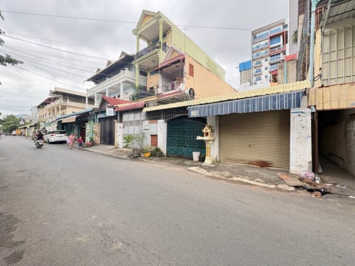 ផ្ទះសម្រាប់ជួលនៅសង្កាត់បឹងត្របែក ជិតសាលាRule