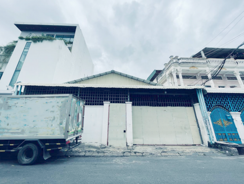 ឃ្លាំងសម្រាប់ជួល | Warehouse For Rent