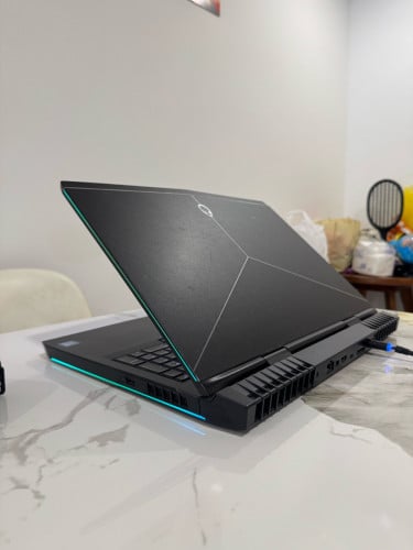 Alienware 17 R5