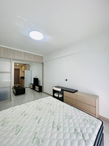 Contract 1 year 450$/month.