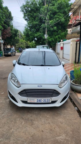 Ford​Fiesta 2015 ជិះផ្ទាល់ដោយម្ចាស់