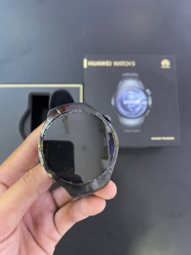 Huawei watch 5 46mm ប្រើESIM បានColor: black 99% Price:279$